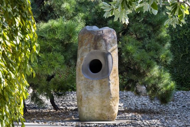 Isamu Noguchi, Core (1978)