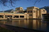 Gemeentemuseum.jpg Exterior view of the Gemeentemuseum, in Den Hague.