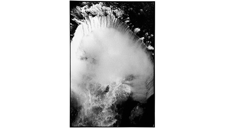 Zoe Leonard, Niagara Falls no. 4